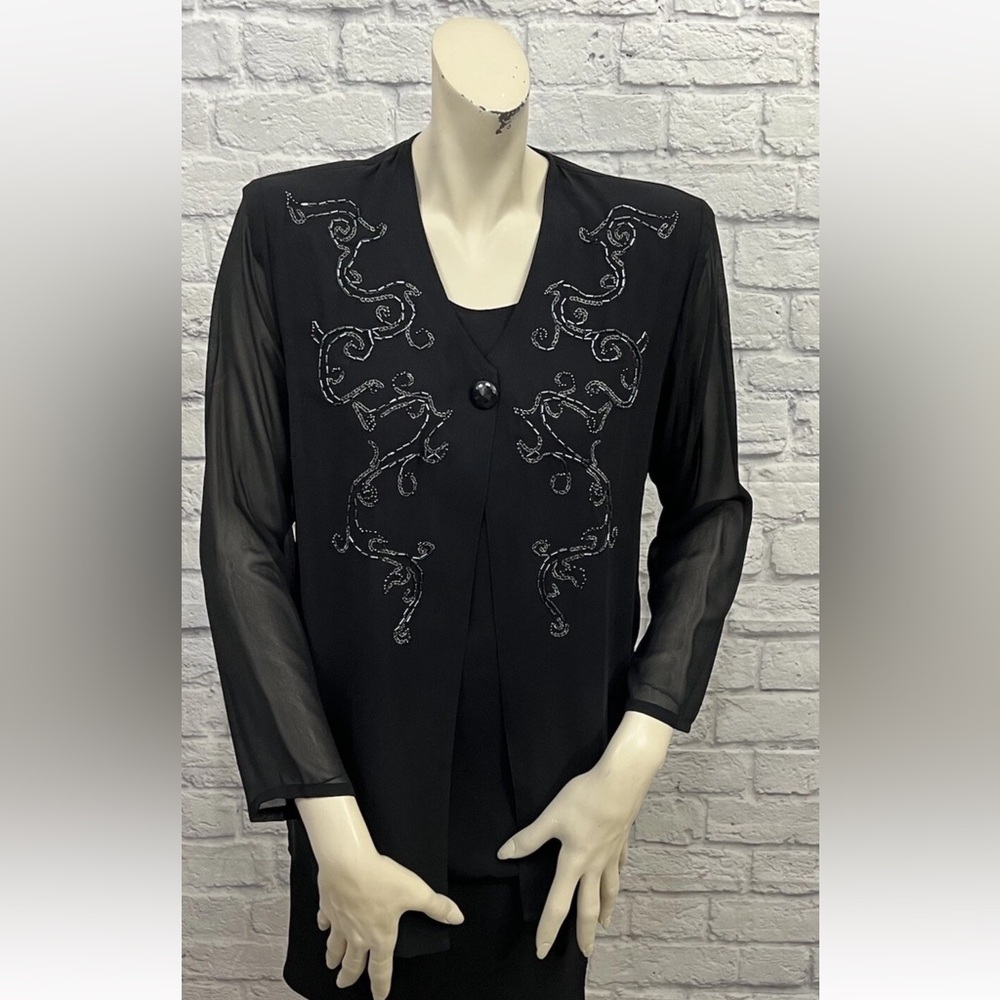YVES ST. CLAIR PETITES DRESSY BLACK EMBELLISHED TOP SIZE 8P